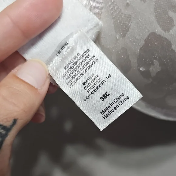 Chic White Leopard Pattern Bra - Picture 2 of 4